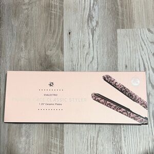 Evalectric Pink Lace Hair Styler